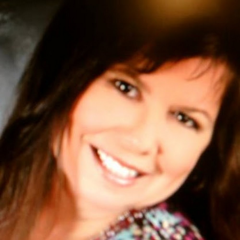 Meet your Posher, Lorraine ( Laurie)